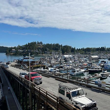 Iconic 3-Story Waterfront 'Marina House' W/ View Villa Gibsons Exterior photo