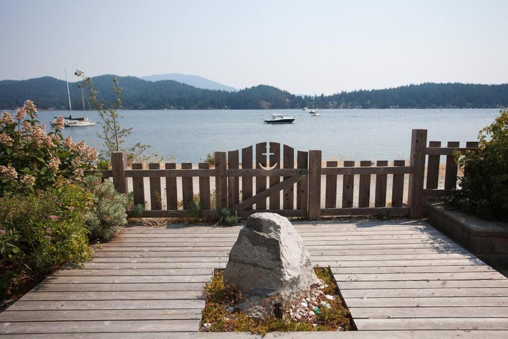 Iconic 3-Story Waterfront 'Marina House' W/ View Villa Gibsons Exterior photo