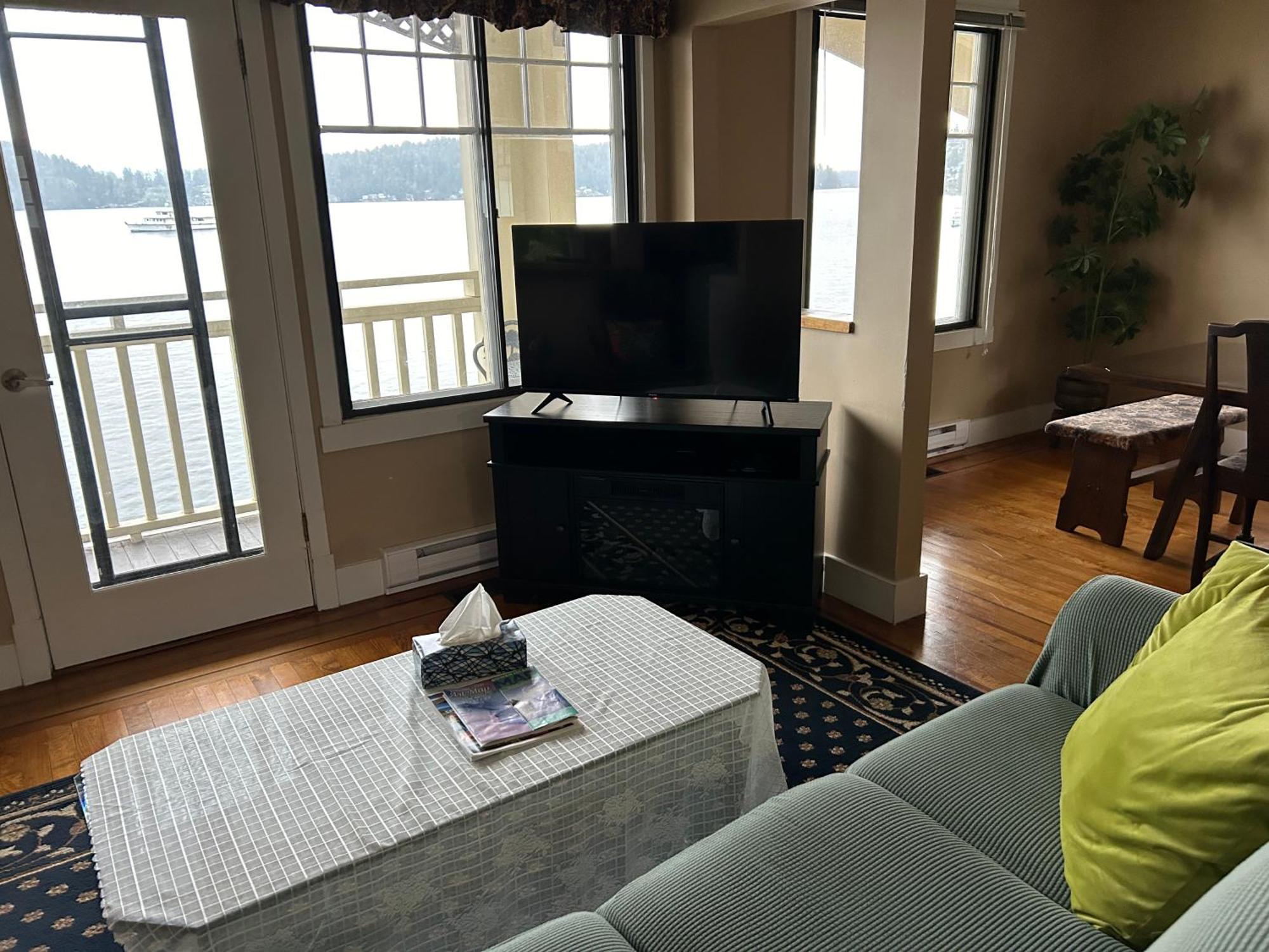 Iconic 3-Story Waterfront 'Marina House' W/ View Villa Gibsons Exterior photo